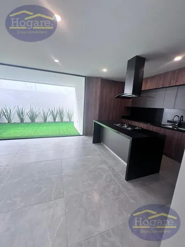 Casa Venta Frente Area Verde Y Rec En Pb Punta Del Este León
