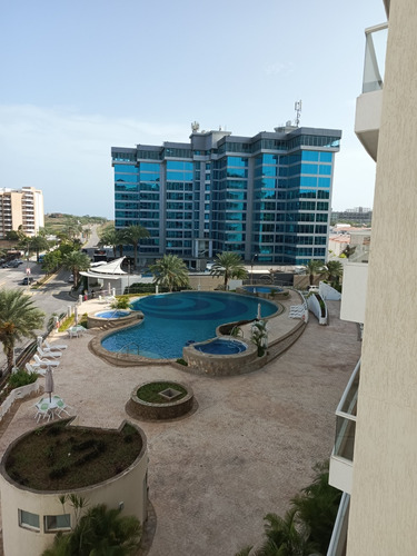 Apartamento En Alquiler Fijo, Blue Bay Playa Moreno. Pampat