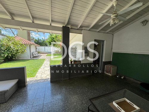 Casa Chalet En Venta En Adrogué, Almirante Brown, G.b.a. Zona Sur