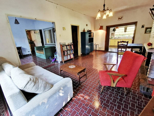 Imagen 2 de 24 de Casa En Venta Sobre Importante Lote De 24 X 70 En Villa Elisa