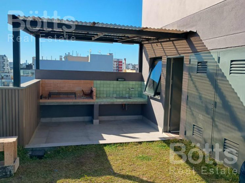 Venta 3 Amb Con Pileta Y Parrilla. Pque Centenario