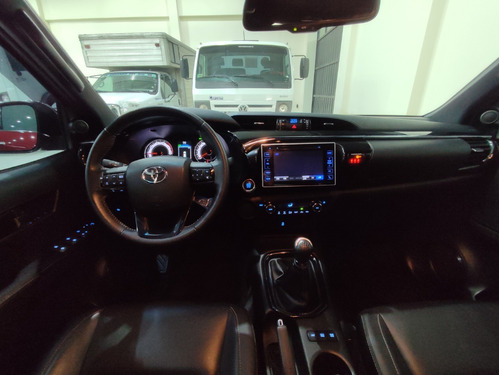 Imagen 19 de 24 de Toyota Hilux Srx 2,8 Tdi 4x2 Mt