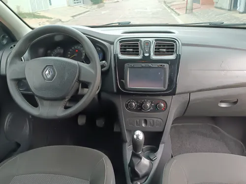Renault Logan 1.6 Expression / Life +