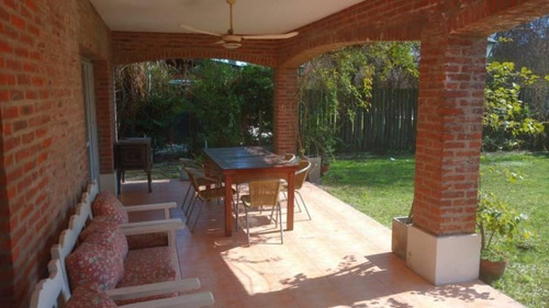 Imagen 2 de 15 de Venta Casa Estilo Clasica 3 Dormitorios Santa Maria De Tigre