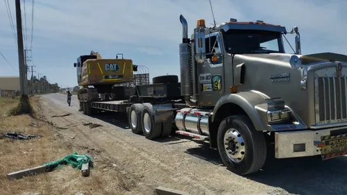 Vendo Kenworth T800 2003 Repotenciada A 2023 En Runt