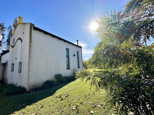 Venta Romántica Casa En Salvador María- Lobos