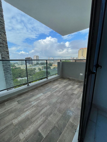 Imagen 12 de 16 de Apartamento En La Esperilla De 3 Habitaciones Con Vista Al Mar.
