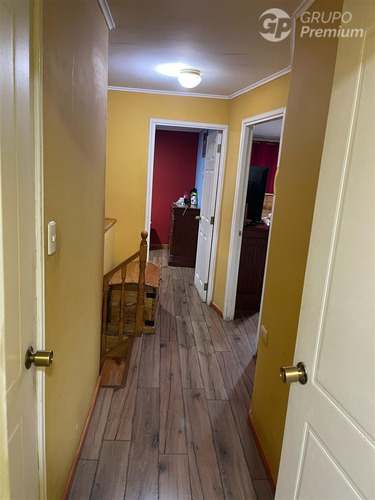 Casa De 140m2 En Venta De 4 Dorm. En Las Cabritas Calera
