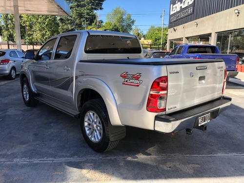 Toyota Hilux 3.0 Srv 4x4 Manual