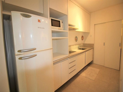 Imagem 9 de 17 de Guarujá Pitangueiras Flat 1 Dormitórios Ar Condicionado Piscina Lazer Completo Manobrista Serviço De Praia Portaria 24 Horas - Fl0004 - 34707502