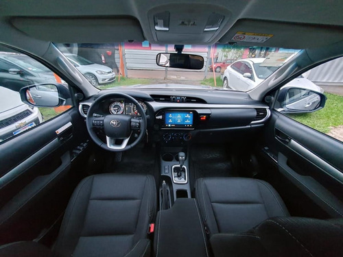 Toyota Hilux 2.4 Dc 4x2 Tdi Sr L20 2025