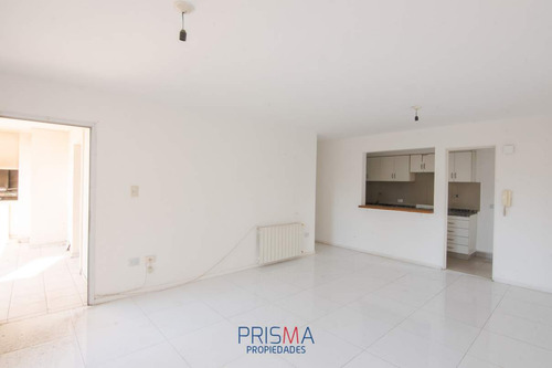 Imagen 21 de 30 de Dpto. En Venta. 3 Dorm. Cochera. Complejo Sureño. Barrio Jardín