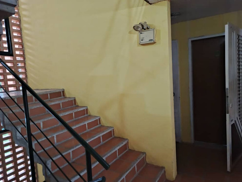 Angelica Acosta Vende Confortable Apartamento En Residencia Tulipan San Diego