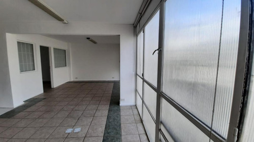 Imagen 6 de 11 de Oficina De 48 Mts2 En Venta La Favorita Luminosa Centro
