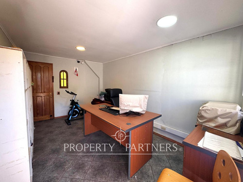Cómoda Y Amplia Casa En Venta, Lomas De Mirasur.