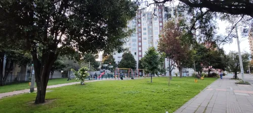 Apartamento 3 Habs. 2bañ. Garaje. Cocintegral. Superubicac.