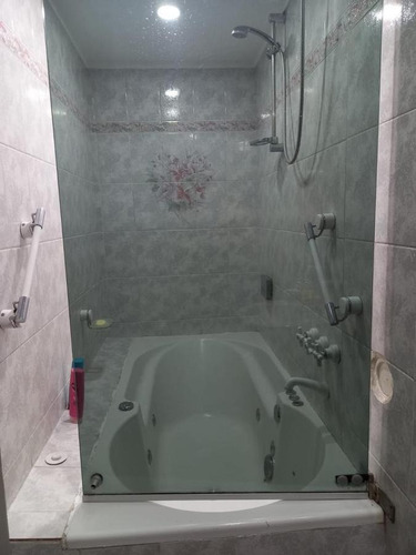 Imagen 15 de 30 de Ph En Barrio Cerrado - Muy Buenas Instalaciones, Gran Piscina Comunitaria - Acceso Con Vigilancia 24 Hs - Listo Para Mudarse