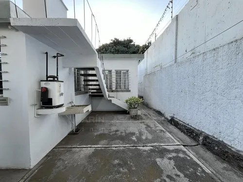 Venta Y Renta De Casa Sola Frente Al Lienzo Charro, Cuernavaca Morelos