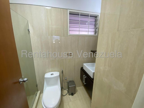 Acogedor Y Cómodo Apartamento En Alquiler. Urb. Lomas Del Sol.