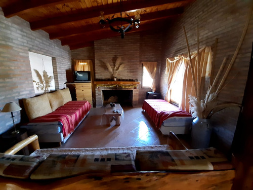 3 Casas Tipo Cabañas Con Excelente Ubicación
