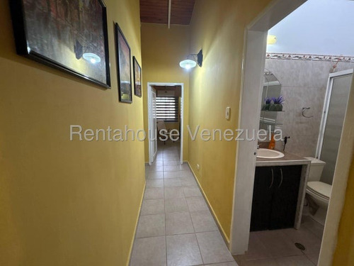 Fredxia Castillo Vende Bella Hermosa Casa En Cabudare # 26-233
