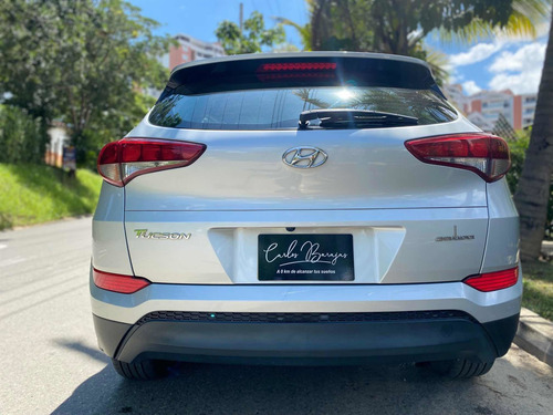 Imagen 5 de 19 de Hyundai Tucson 2.0 Gl Premium At 2018