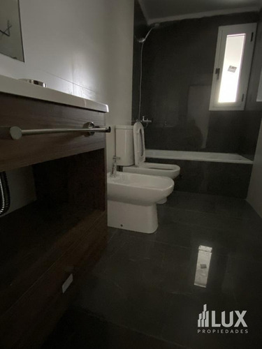 Imagen 20 de 30 de Venta Departamento 2 Dormitorios Piso Exclusivo Con Parrillero - Centro