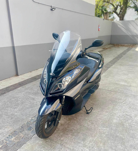 Imagen 2 de 18 de Kymco Downtown 300i
