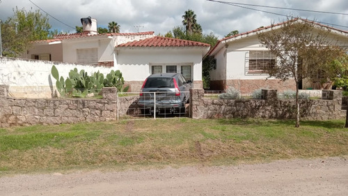 Tradicional Chalet Serrano A Reciclar. Oportunidad.