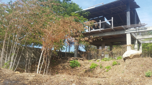 Propiedad Privada Con Vista Al Río Y A La Playa. Huatulco