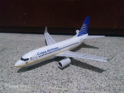 Avión Artesanal Copa Airlines B737 Escala 1:100
