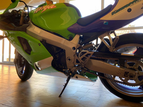 Kawasaki Zx7r (no Cbr, R1, R6, Zx10)
