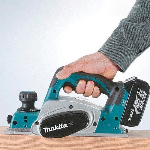 Makita Cepillo 18v 82 Mm 2.0 Mm 14,000 Rpm Sin Bat Ni Carg