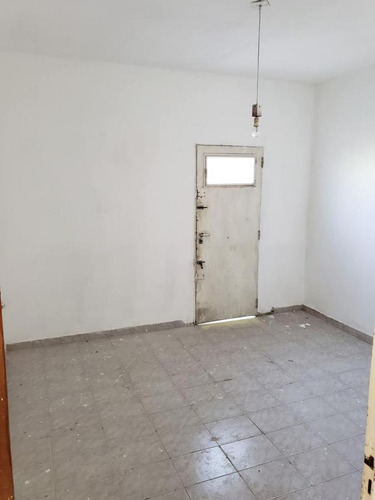 Casa En Venta - 2 Dormitorios 1 Baño - 420mts2 - Ensenada