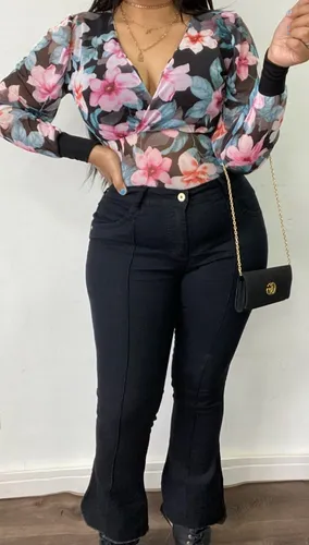 Kit Conjunto Cal a Flare Preta Body Tule Floral Plus Size