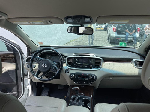 Imagen 6 de 11 de Kia Sorento Americana