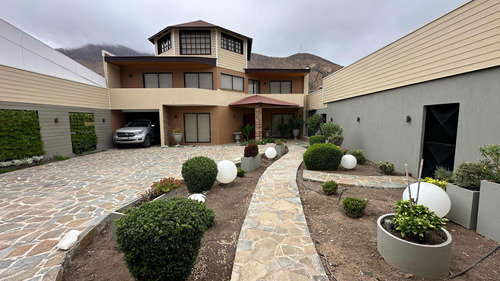 Hermosa Casa Remodelada Con Finas Terminaciones