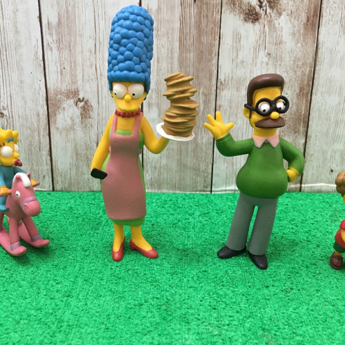 Miniaturas Simpsons - Maggie + Marge + Ned E Todd Flanders