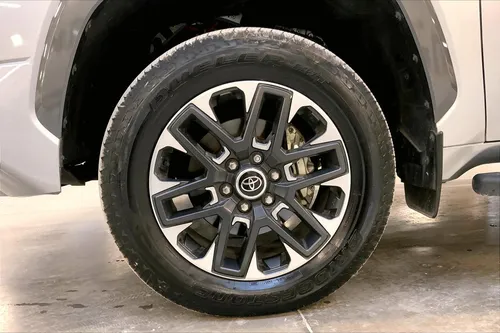 Toyota Tundra 4P LIMITED HEV V6/3.5/T AUT
