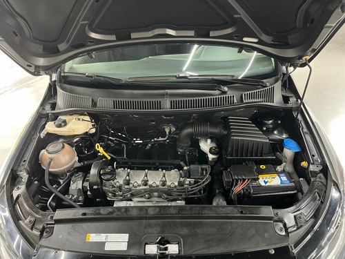 Volkswagen Fox 1.6 MSI TOTAL FLEX CONNECT 4P MANUAL