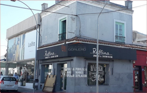 Imagen 2 de 10 de Local En Venta En Maldonado, Céntrico Local En 2 Plantas, Ideal Varios Rubros