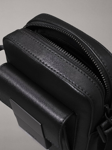 Bandolera Color Negra Calvin Klein De Hombre