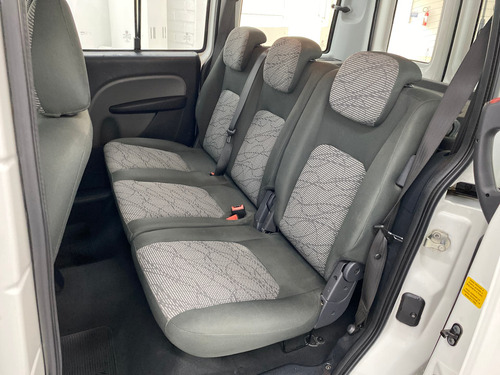 Fiat Doblò Doblo Essence 1.8 Flex 16v 5p