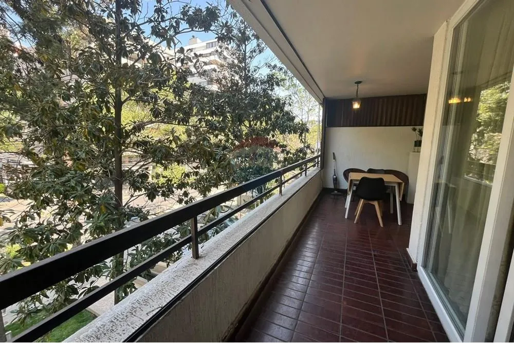 Imagen 4 de 12 de Arriendo Amoblado Depto 2d-1b Metro El Golf