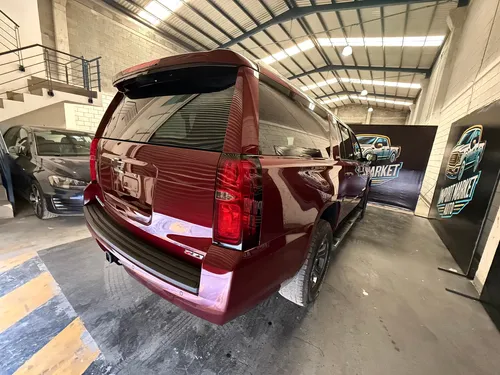 Chevrolet Suburban Z71, 5.3 Lts V8, 4x4