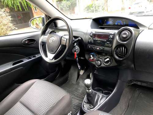 Toyota Etios Aibo 1.5 Mt 2022 Utilitario