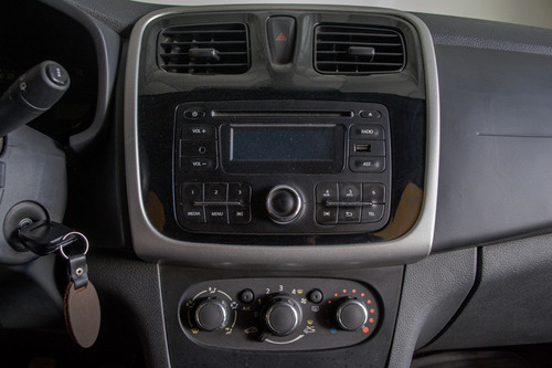Imagen 14 de 16 de Renault Sandero 1.6 Authentique 90cv Nac 2017 Ab067 Lum