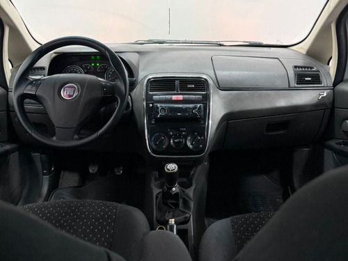 Fiat Punto 1.8 HLX 8V FLEX 4P MANUAL