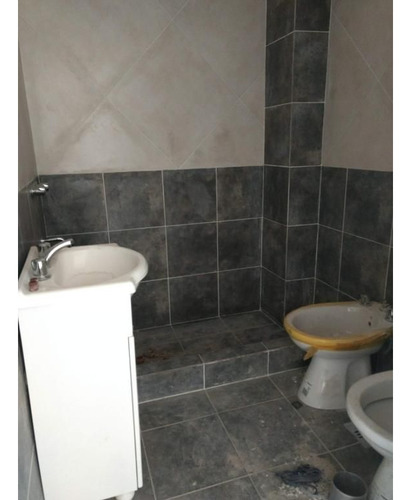 Venta De Departamento 3 Ambientes En Caseros, Tres De Febrer