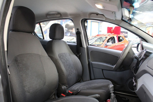 Imagem 8 de 14 de Fiat Palio 1.4 Mpi Attractive 8v 2016